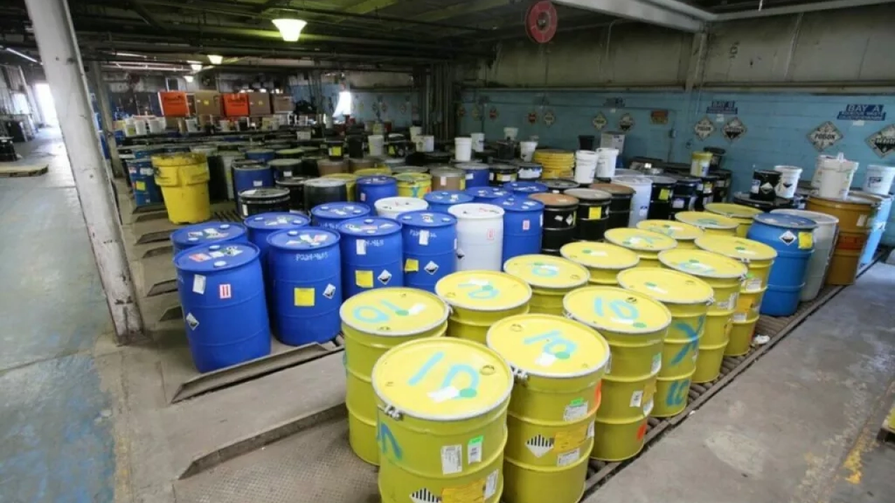 Нужно ли переоформлять лицензию на отходы? Как делается переоформление лицензии и требования к ней